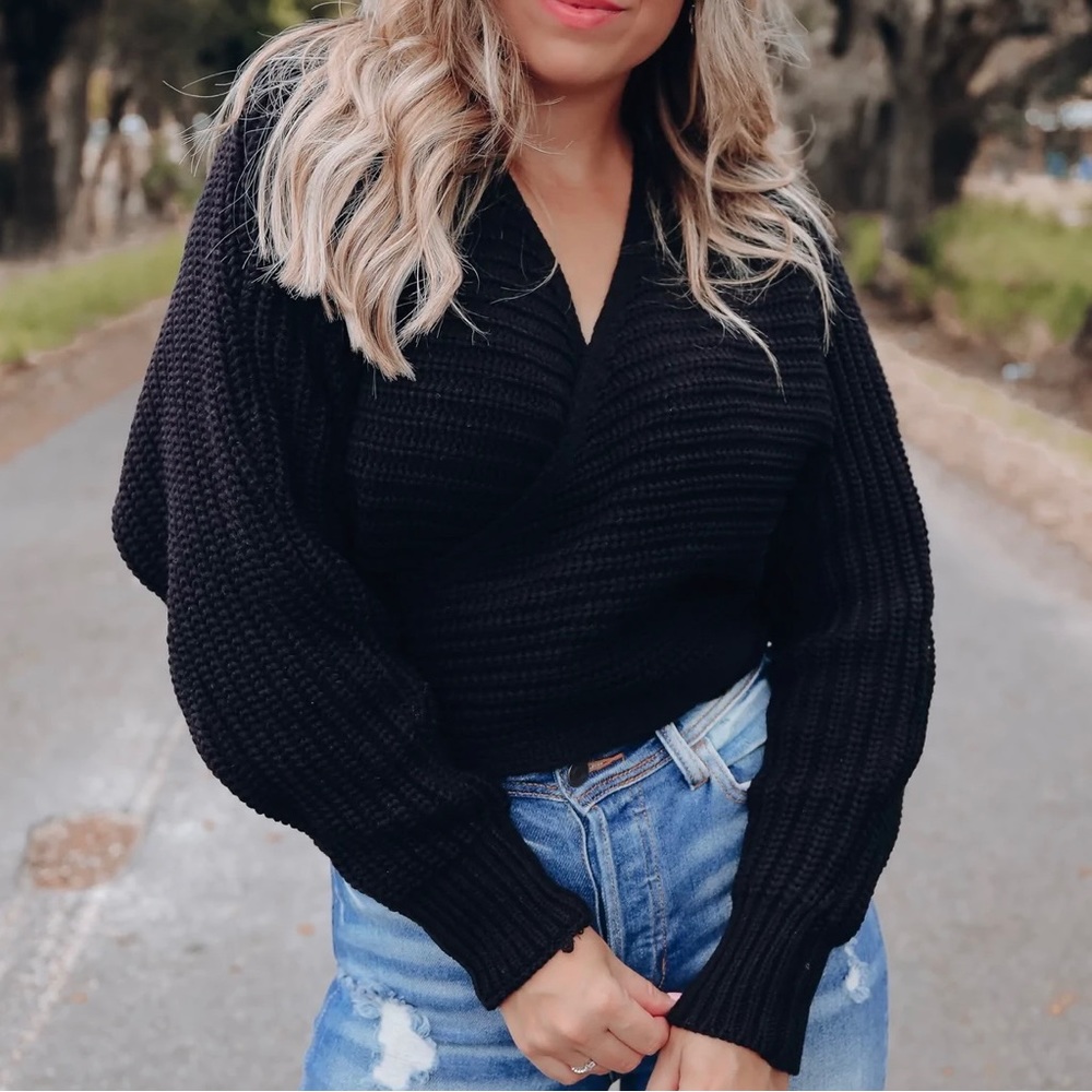 Black Toe back sweater